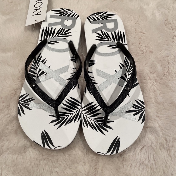 Roxy Sandals (size 6) white/black/gray - Picture 1 of 7
